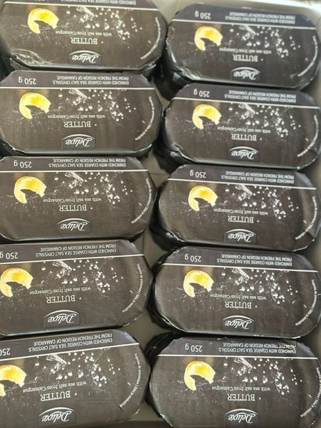Масло deluxe з сіллю 250 г 240 фото
